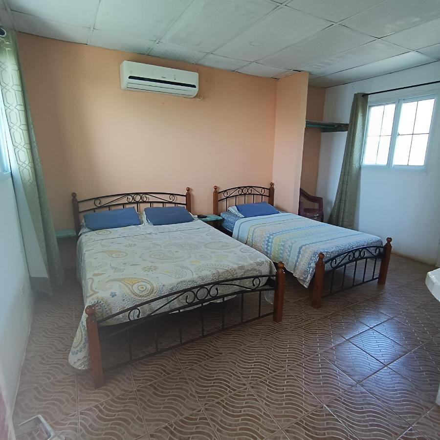 Rancho Juancho Hotel Portobelo Buitenkant foto